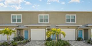 900 PADDLEBOARD CT TOWNHOUSE IN HEART OF MELBOURNE Gallery 25