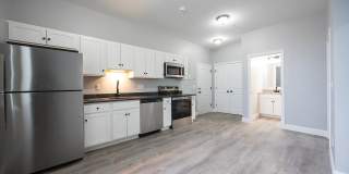 6899 Post Road Gallery 1