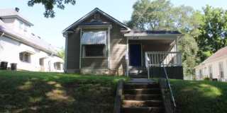 418 Linn Street Gallery 1