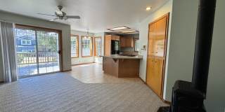 Well maintained 3 bed 2 bath rambler home in quiet Zenith neighborhood in Des Moines Well maintained 3 bed 2 bath rambler home in quiet Zenith neighborhood in Des Moines Gallery 11