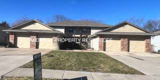 Freshly Updated 2 Bedroom Apartment Gallery 1