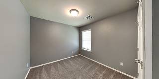 Very Nice and Spacious 3 Bedroom 2 Bath Home in Mustang Schools Gallery 11