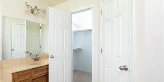 2605 Wisteria Lane Gallery 16