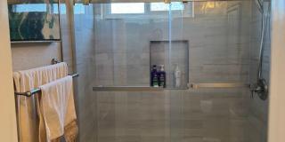 Spacious 3 Bedroom 2 Bath with a Den and Fireplace! Gallery 15