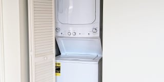 2 Oakland Gallery 13