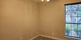 Lovely 3/2 in a great location! Gallery 24