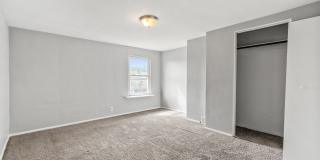 Three Bedroom + Den in the Heart of Bloomfield - Available October 10th! Gallery 10