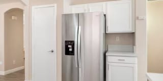 4995 Nardini Avenue Gallery 36