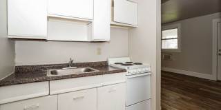 2009 Sullivant Avenue Gallery 5