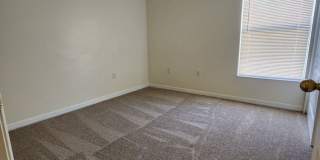 $300 Off First Full Months Rent-Spacious townhome in Riverview! Gallery 11