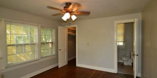 Funky East Side 2 Bedroom Gallery 11
