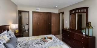 Country Club Village Gallery 10