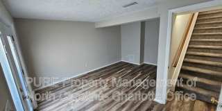 9445 Lexington Cir Gallery 13