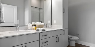 Foster on the Park Apartments Gallery 12