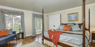 Luxurious living in Potomac! Main House and Guest House included! Gallery 17