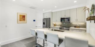 Luxury Living Meets Prime Location! Naples Square 2/2 Condo with Expansive Terrace Gallery 11