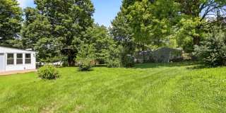 Charming 4-bedroom, 1.5-bath home available now Gallery 35