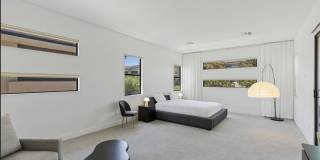 47 Pristine Glen Street Gallery 43