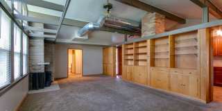 1841 Elaine Gallery 1