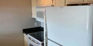 Sound-view 1 bed 1 bath condo in the Alaska Junction/West Seattle Gallery 5