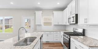 Beautiful Split Level 5 Bedroom Home - Hills of Olde Savannah Gallery 11