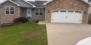 Beautiful fenced home Gallery 1