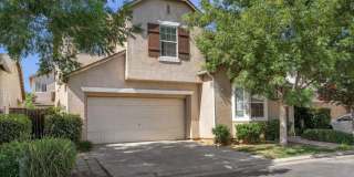 Spacious 4 Bedroom Home in North Clovis Gated Community Gallery 1