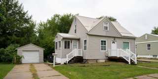 1927 Olive St - Cedar Falls Gallery 1