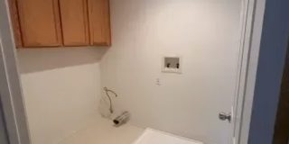Beautifully designed stunning 5-bedroom, 3-bathroom home Gallery 39
