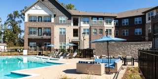 Aura Creekside Gallery 25