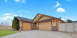 3-Bedroom Meridian Home with 3-Car Garage, Covered Patio RV Parking | Near Parks, Trails Easy Commute 3-Bedroom Meridian Home with 3-Car Garage, Covered Patio RV Parking | Near Parks, Trails Easy Commute Gallery 1