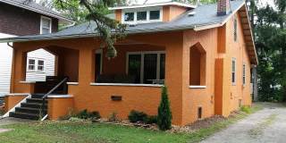 910 Dewey Gallery 10