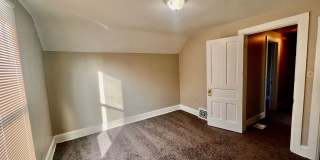 Ginormous 6 Bed Single family home with all Appliances Near Lake Michigan! Gallery 19