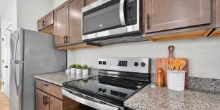 Charming 2BR Townhome in Indianapolis Gallery 5