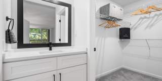 Avana Lexington Gallery 44