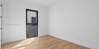 1247 SW 13th Ave Gallery 19