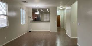 Attractive 3 bed, 2 bath home Gallery 6