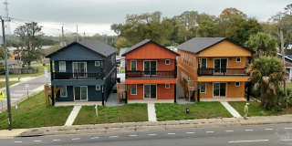 315 N Pace Blvd unit: B Gallery 1