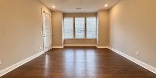 2 Bed, 2 Bath Condo with Garage Close to Downtown Franklin Gallery 11