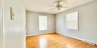 Updated 3 Bedroom Convenient to W Friendly Ave & New Garden Rd! Gallery 16