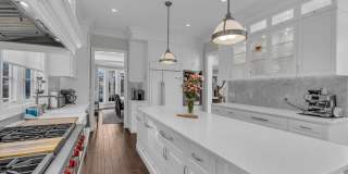 502 Brighton Avenue Gallery 16