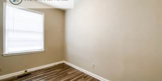 3 Bed 1 Bath with Garage Gallery 6