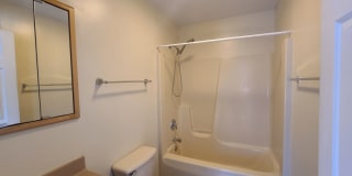 Newly Renovated - 2 Bedroom, 2.5 Bath Townhome Near Med Center - Available 08/05! Gallery 5