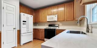 43046 FRANCIS Square Gallery 29