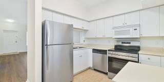 ~2 bed/2 bath UPDATED condo at The Cove on Six Mile Gallery 8