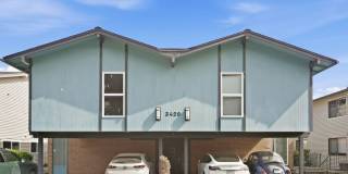 Spacious 2 bed, 2 bath, views, laundry in unit, quiet 4 unit building. Spacious 2 bed, 2 bath, views, laundry in unit, quiet 4 unit building. Gallery 1