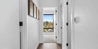Luxury 3 Story Condo in Exclusive Titletown District Gallery 45