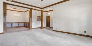 Beautiful 4 Bedroom Home with Pool – Available Now! Gallery 15