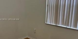 1974 NE 3rd Ct Gallery 10