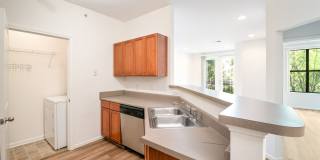 1BR, 1Ba Condo in Walker Square 1BR, 1Ba Condo in Walker Square Gallery 11